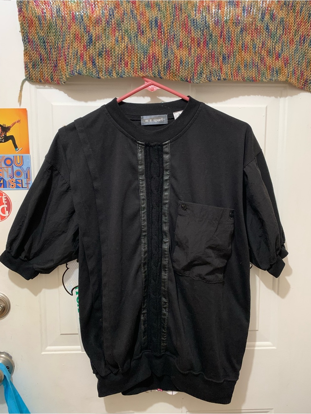 S.e. Sport Black Short-Sleeve Crew Sweatshirt with Front Pocket